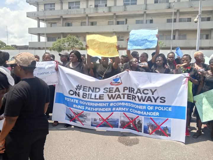 Women Protest in Port Harcourt Over Abducted Students, Unsafe Waterways